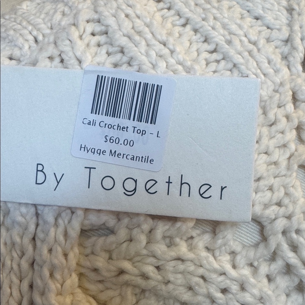 By Together NWT Cream Crochet Top Short Sleeve Crop Sweater L - Picture 4 of 7